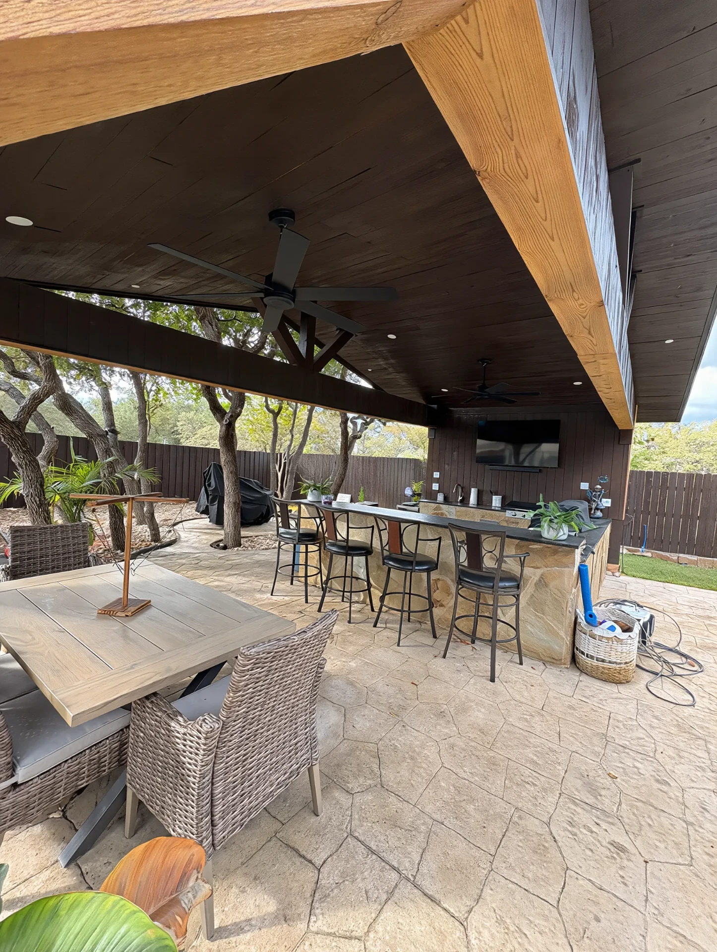 Outdoor Living & Hardscapes